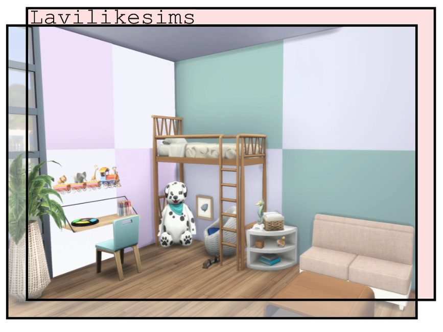 Ein Kinderzimmer in Die Sims 4 mit einem Schreibtisch, einem Sofa und einem Hochbett mit einem Stuhl und einem Stofftier darunter. An den Wänden befindet sich eine CC-Tapete mit großen Quadraten.
