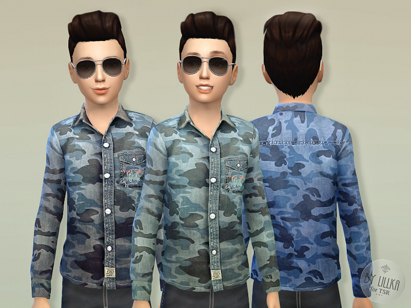 Derselbe männliche Sim aus Die Sims 4 dreimal. Dieses Kind hat braune Haare und trägt Pilotenbrillen. Sie tragen ein Tarnmuster-CC-Shirt.
