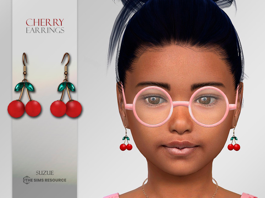 Ein Sim mit dunklem Haar in einem Dutt, der rosa runde Brille und ein rosa Hemd trägt. Sie trägt baumelnde Ohrringe in Form von Kirschen.