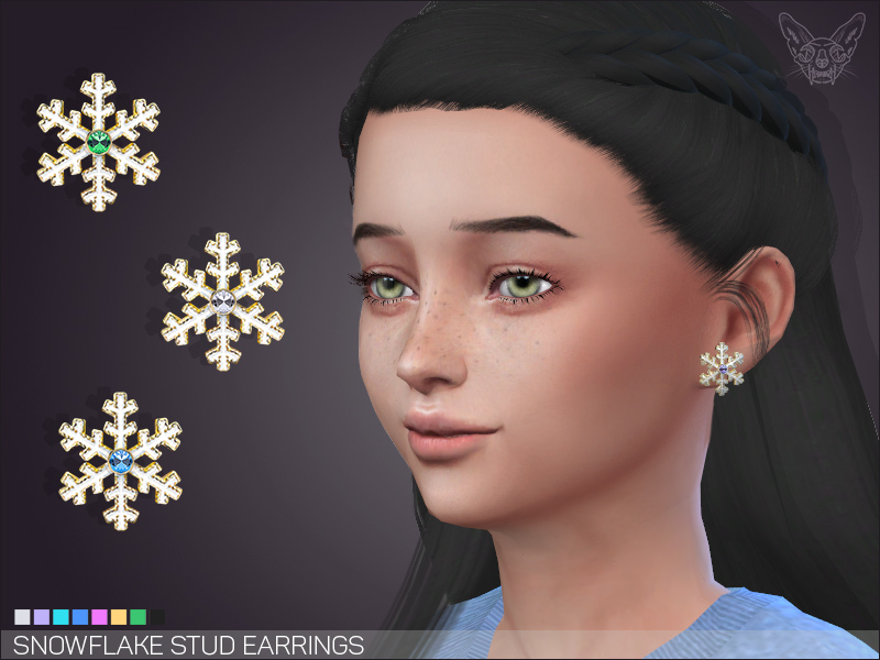 Eine Sim, die Schneeflockenohrringe in Die Sims 4 trägt.